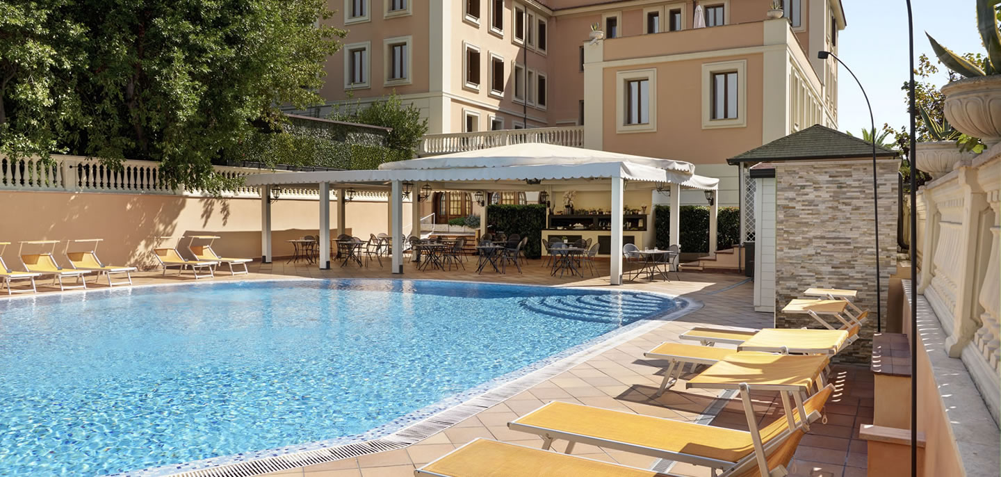 piscina hotel Roma